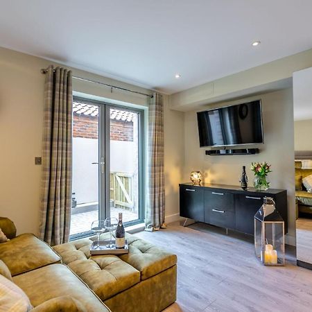 York Staycation With Free Parking 외부 사진