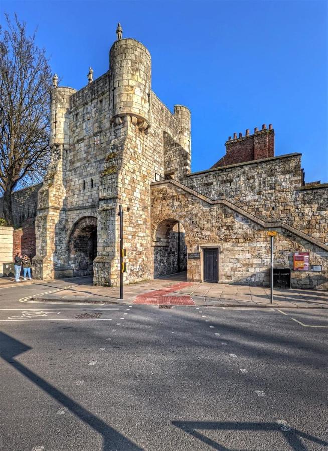 York Staycation With Free Parking 외부 사진