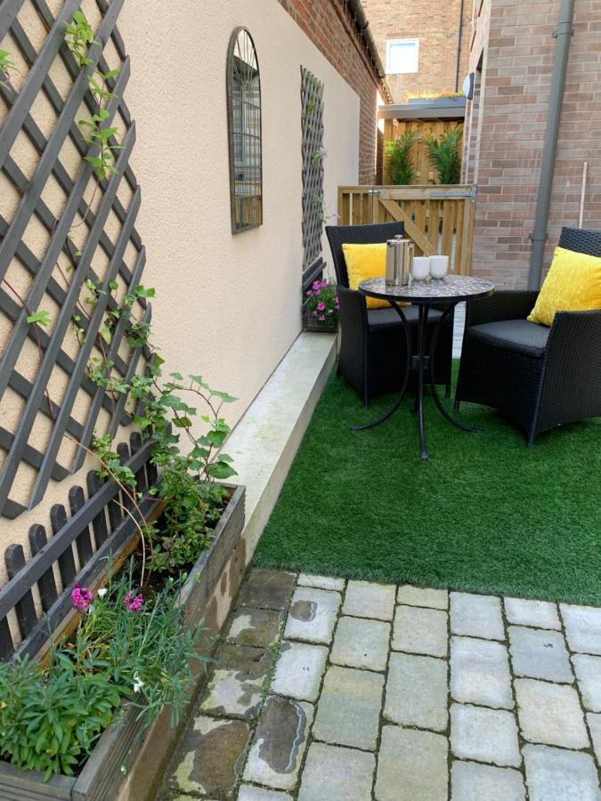 York Staycation With Free Parking 외부 사진