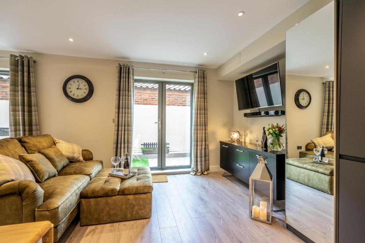 York Staycation With Free Parking 외부 사진